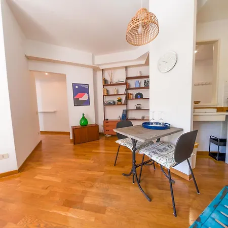 Central Boutique Apartment For2-3